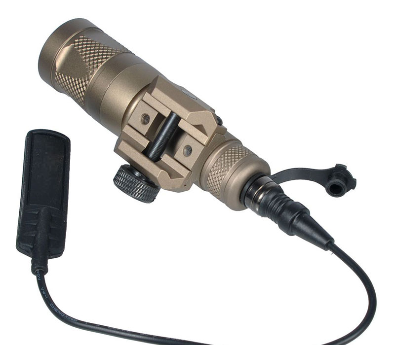 SF M300V-IR Scout Light LED WeaponLight White and IR Output Tan